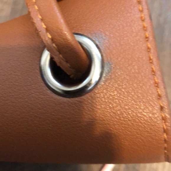 Claudia Canova Tan Flip Over Cross Body Bag - Picture 9 of 10